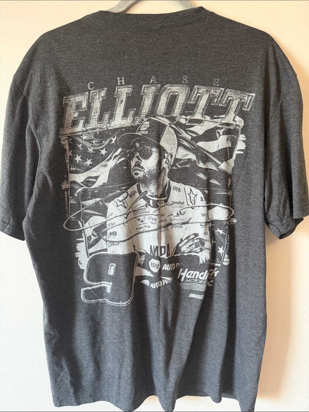 Chase Elliot Men’s Gray Graphic Tee - Number 9